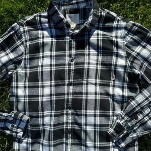Tilley 💯 Cotton Button Up Shirt EUC Black and White Plaid Size M